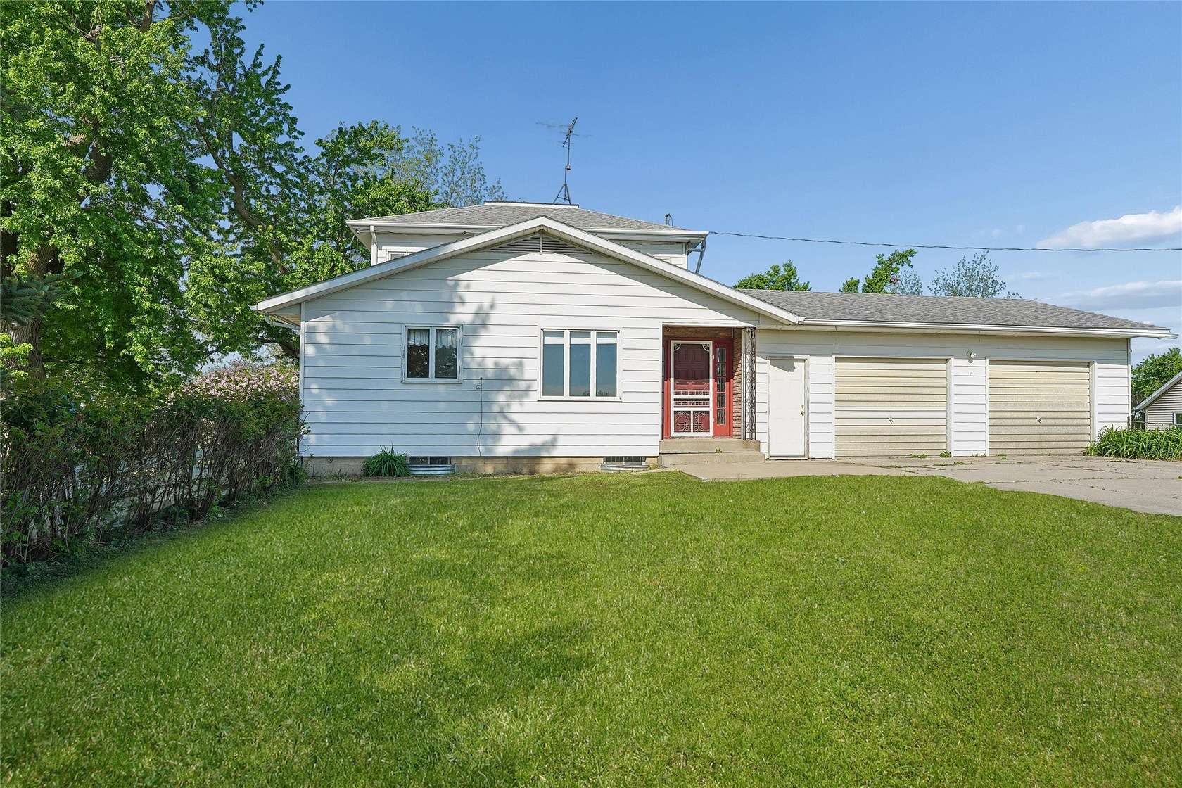 2 Acres of Land with Home for Sale in Newton, Iowa