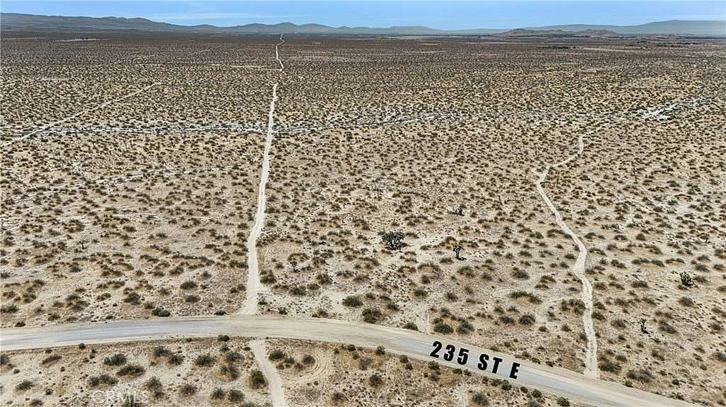 111 Acres of Agricultural & Residential Land for Sale in Black Butte, California