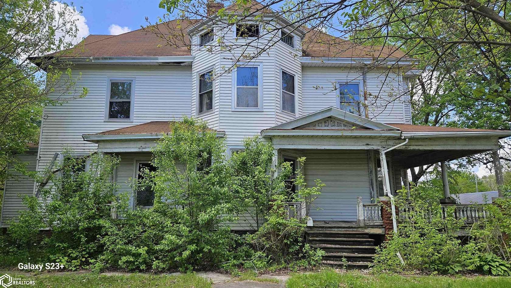 2.6 Acres of Improved Residential Land for Sale in Galesburg, Illinois