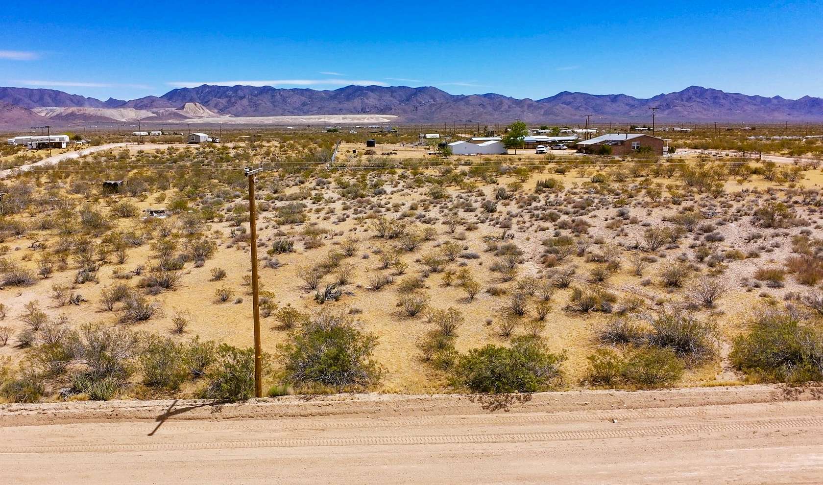 2 Acres of Residential Land for Sale in Golden Valley, Arizona
