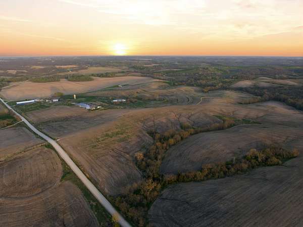 198 Acres of Land for Sale in Lovilia, Iowa
