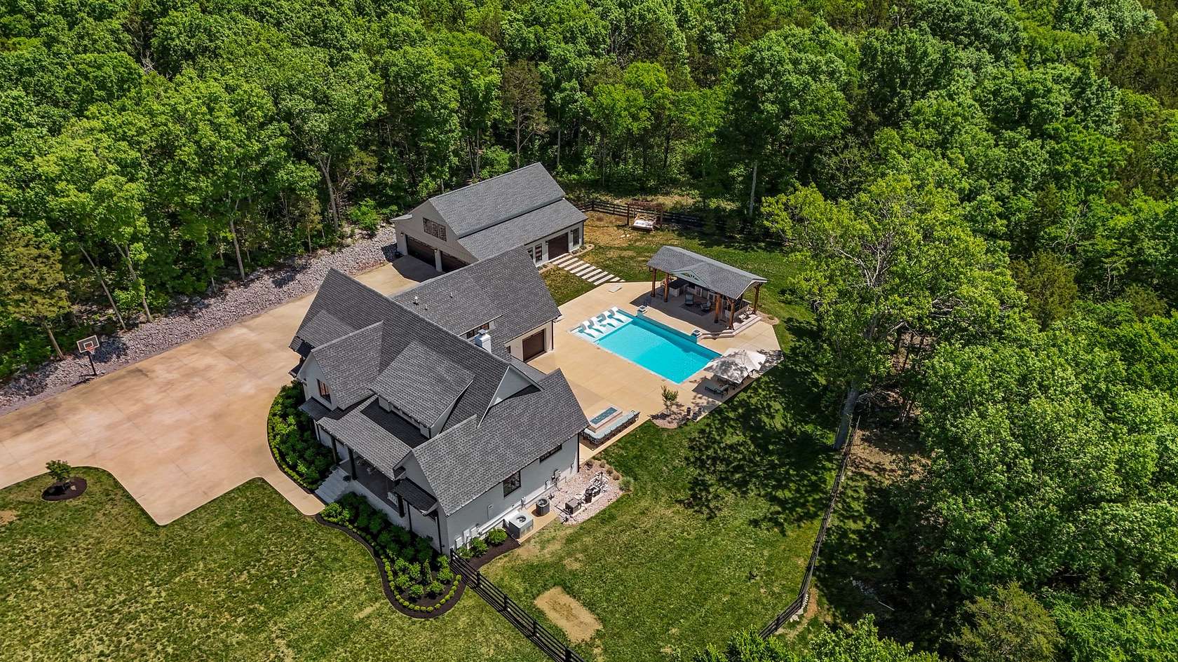 16.8 Acres of Land with Home for Sale in Rockvale, Tennessee