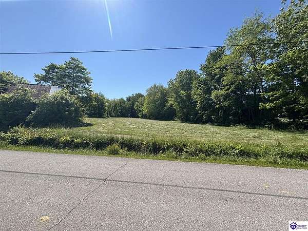 1.5 Acres of Land for Auction in Rhodelia, Kentucky
