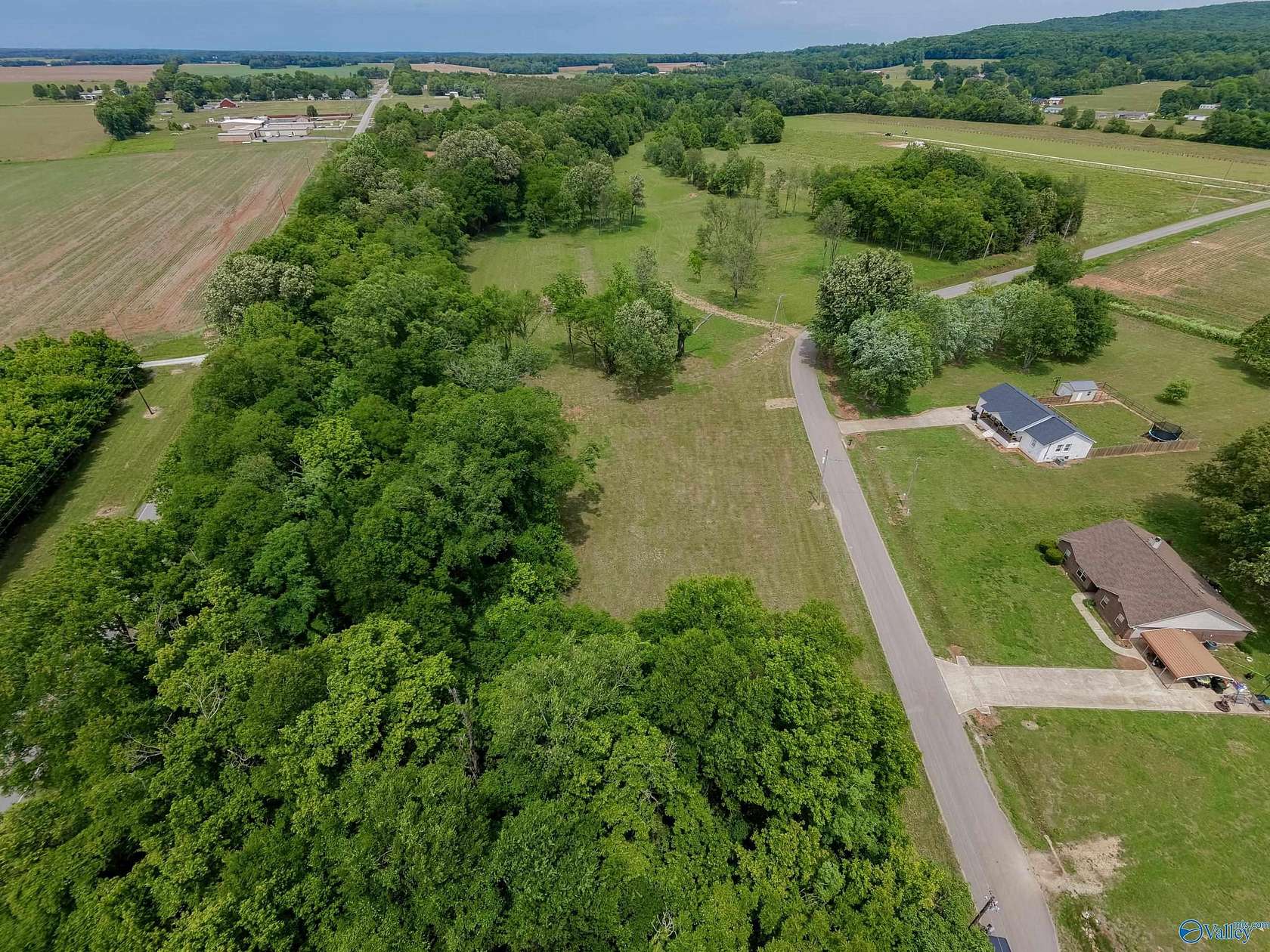 2 Acres of Land for Sale in New Market, Alabama