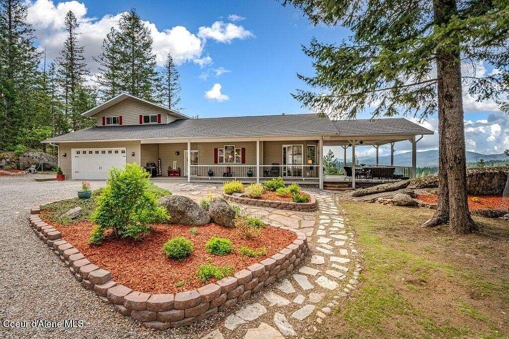 3.87 Acres of Land with Home for Sale in Sandpoint, Idaho