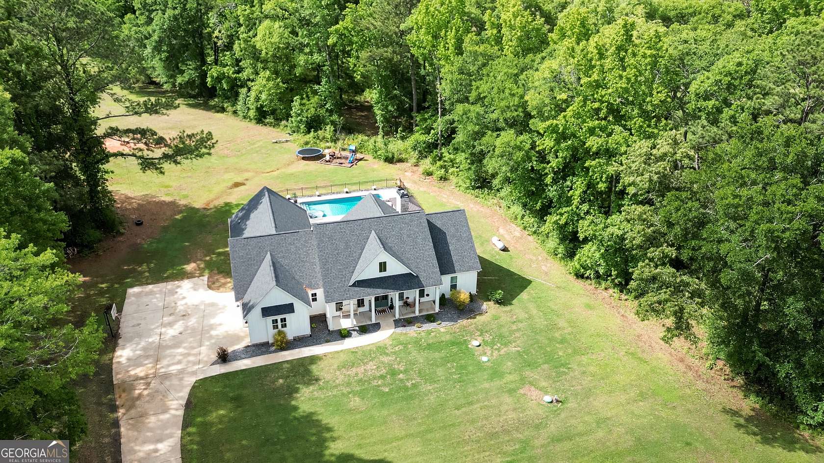 3.25 Acres of Land with Home for Sale in Molena, Georgia