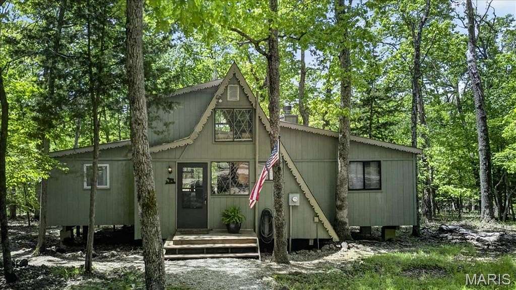 3.72 Acres of Land with Home for Sale in Innsbrook, Missouri
