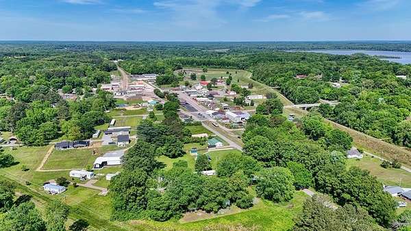 0.8 Acres of Residential Land for Sale in Big Sandy, Tennessee