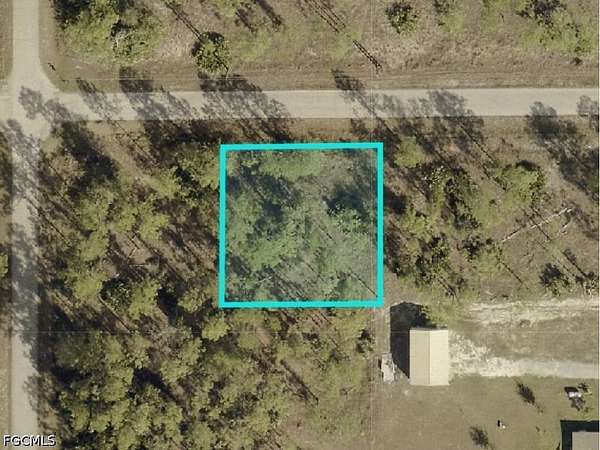 0.25 Acres of Residential Land for Sale in Lehigh Acres, Florida