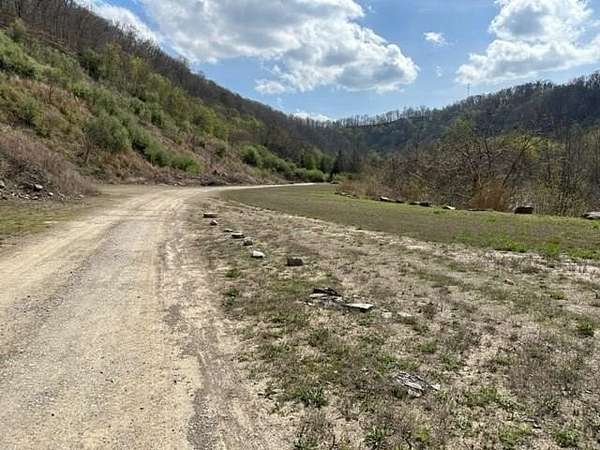26.8 Acres of Land for Sale in Pikeville, Kentucky