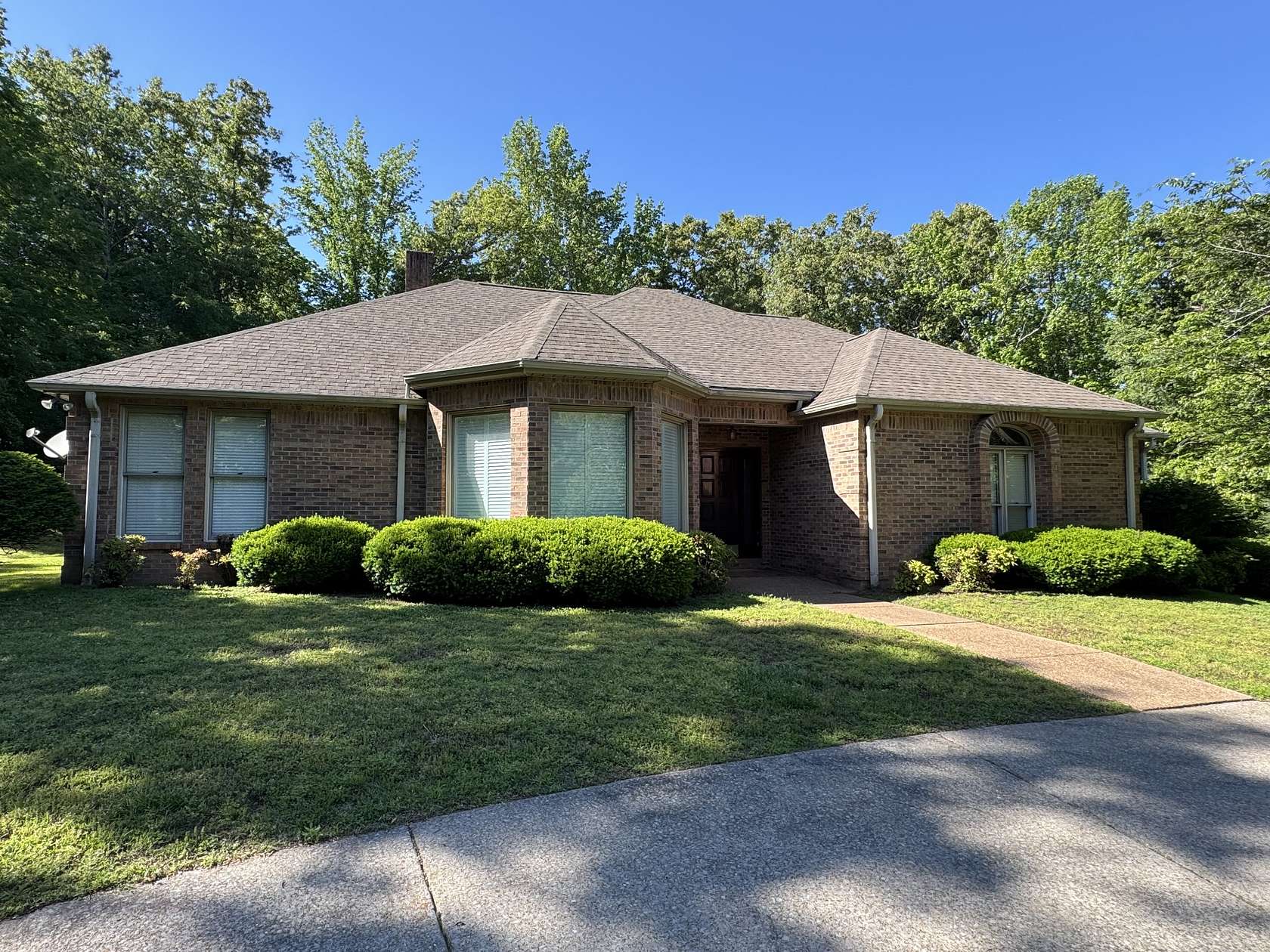 1.7 Acres of Land with Home for Sale in Dover, Tennessee