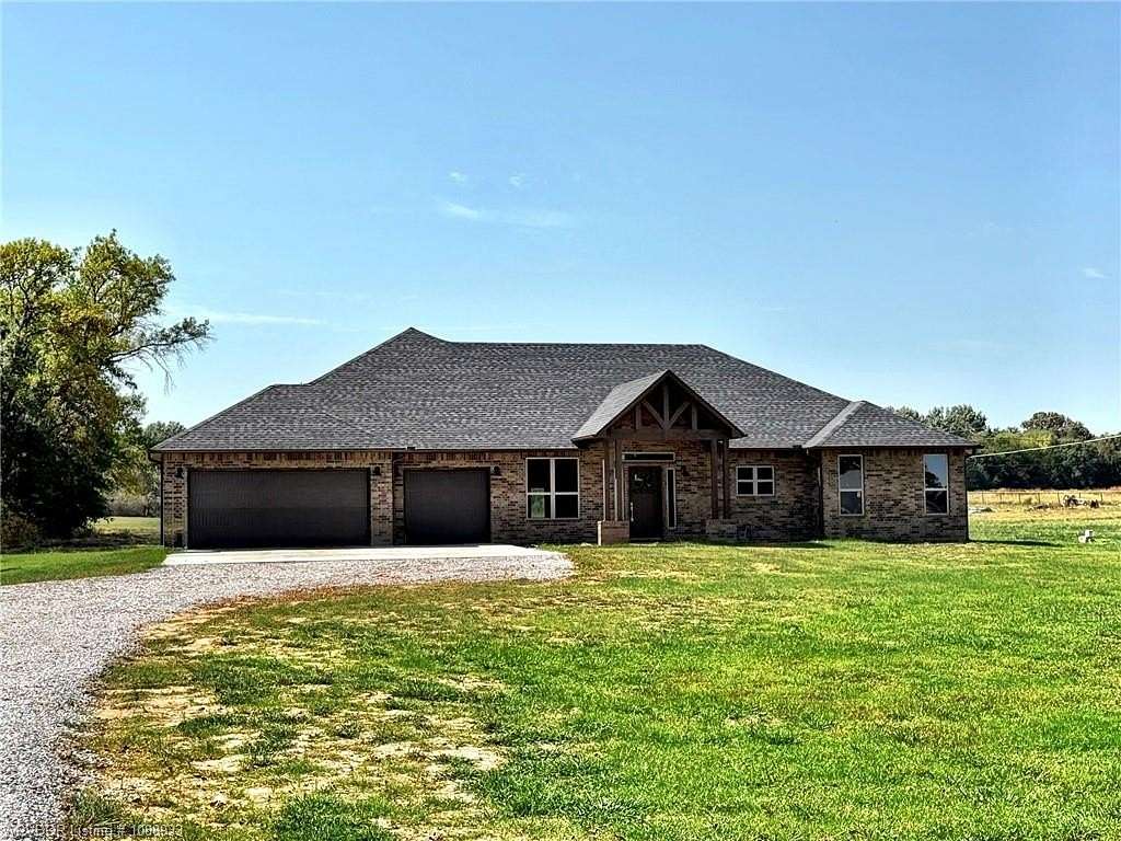 2 Acres of Land with Home for Sale in Sallisaw, Oklahoma