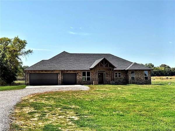 2 Acres of Land with Home for Sale in Sallisaw, Oklahoma