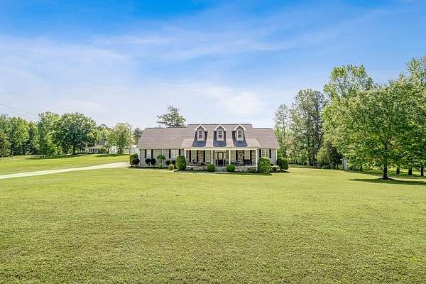 1.58 Acres of Land with Home for Sale in Ringgold, Georgia