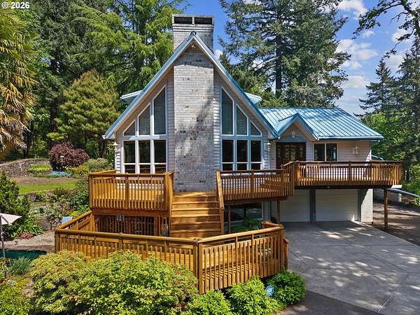 4.85 Acres of Land with Home for Sale in Oregon City, Oregon