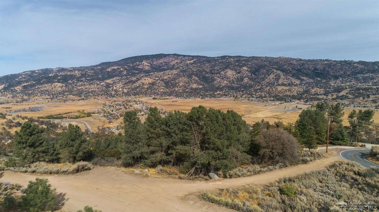 7 Acres of Residential Land for Sale in Tehachapi, California