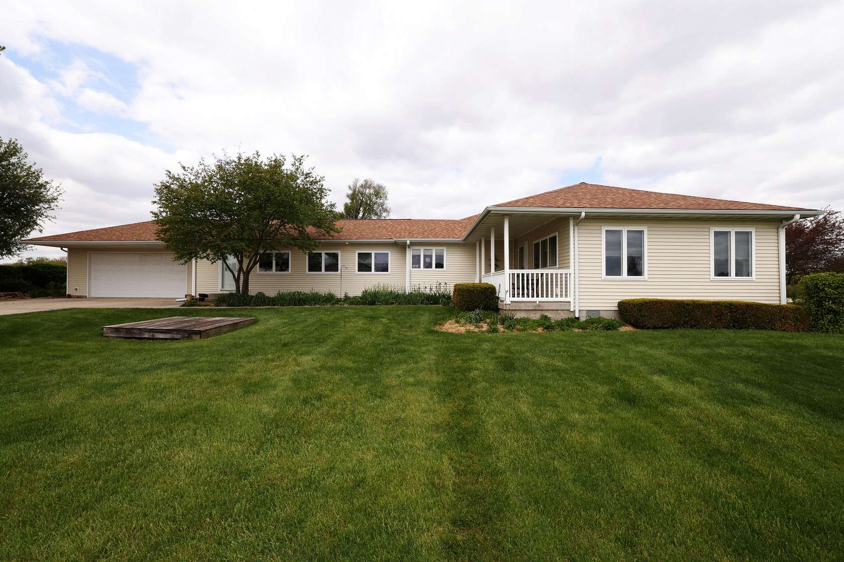 3.25 Acres of Land with Home for Sale in Boone, Iowa
