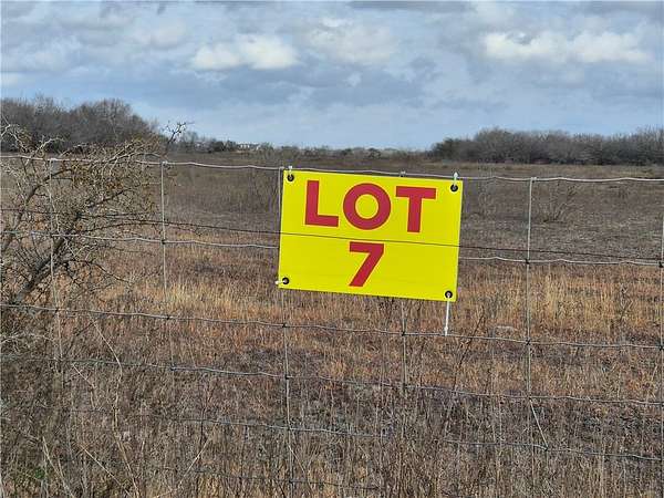 2.5 Acres of Residential Land for Sale in Kingsville, Texas