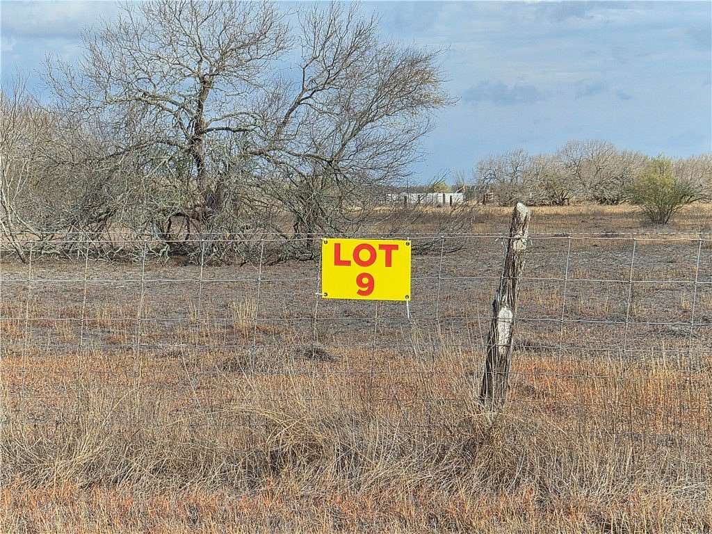 2.5 Acres of Residential Land for Sale in Kingsville, Texas