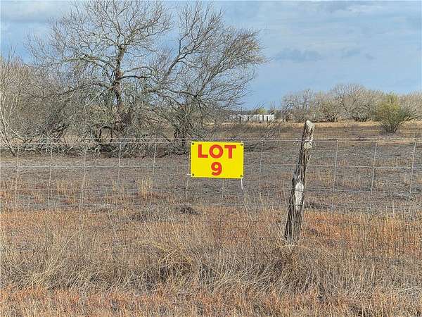 2.5 Acres of Residential Land for Sale in Kingsville, Texas