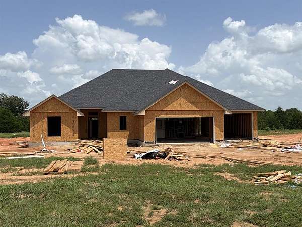 1.73 Acres of Land with Home for Sale in Chandler, Oklahoma