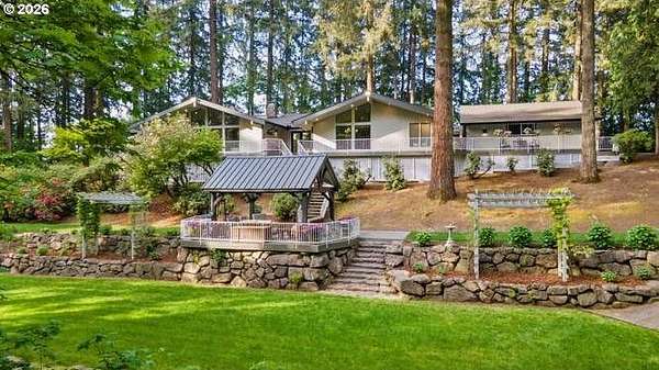 3.53 Acres of Land with Home for Sale in Vancouver, Washington