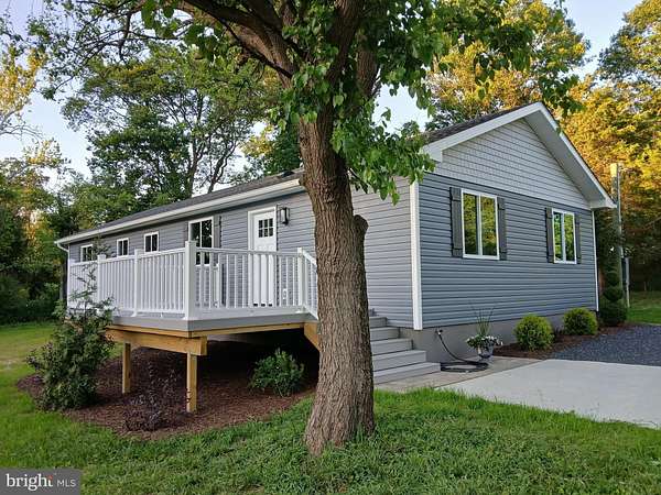 1.79 Acres of Land with Home for Sale in Shenandoah, Virginia