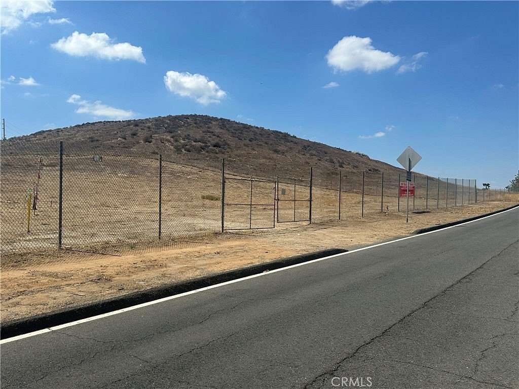 0.45 Acres of Land for Sale in Riverside, California