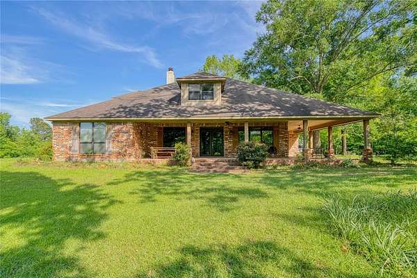 140 Acres of Land with Home for Sale in Linden, Texas