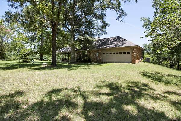 140 Acres of Land with Home for Sale in Linden, Texas