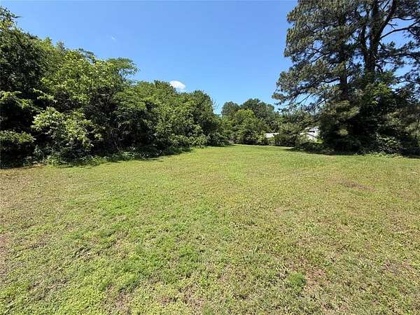 0.4 Acres of Residential Land for Sale in Paris, Texas