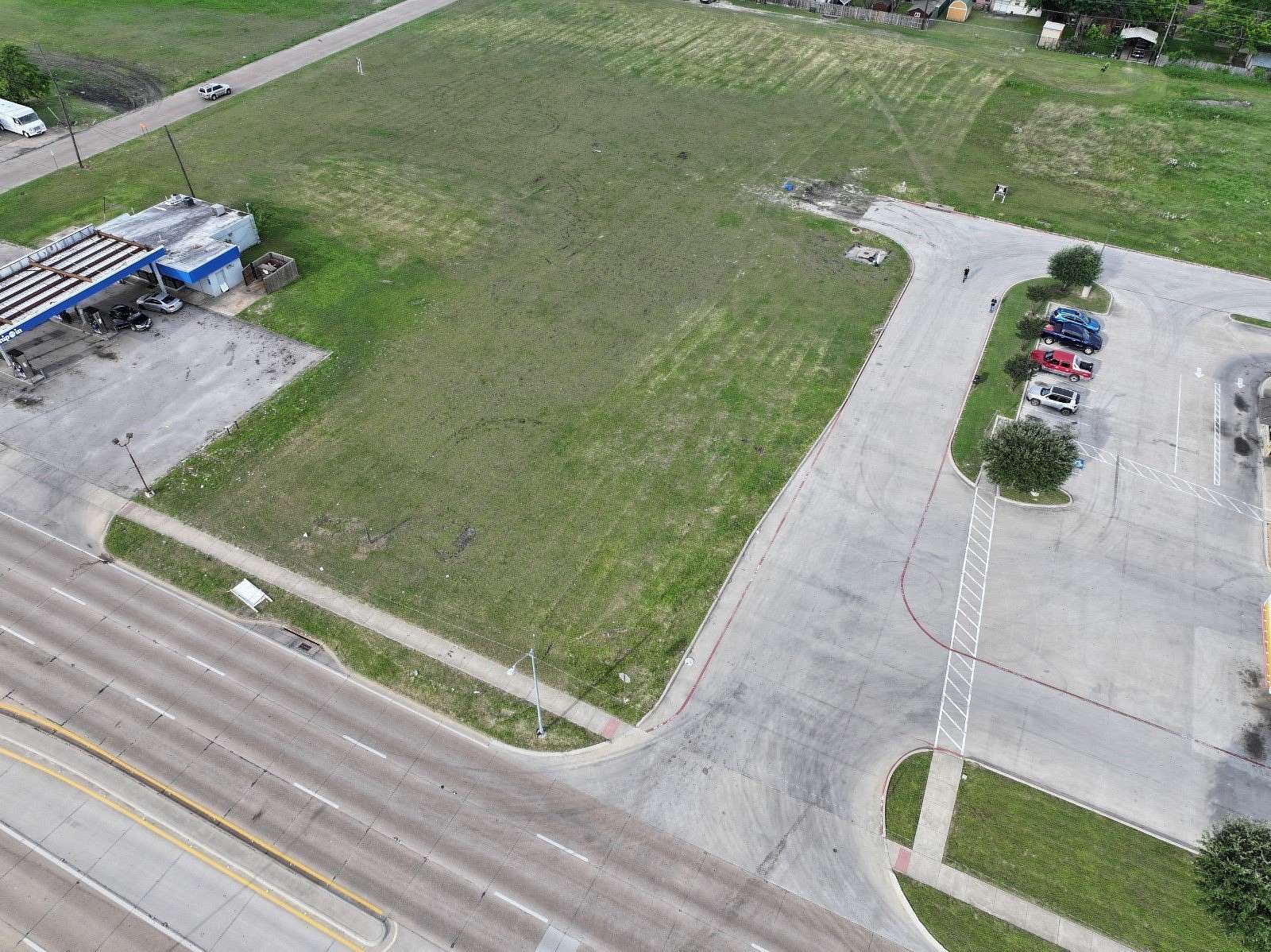 1.29 Acres of Commercial Land for Sale in Lancaster, Texas
