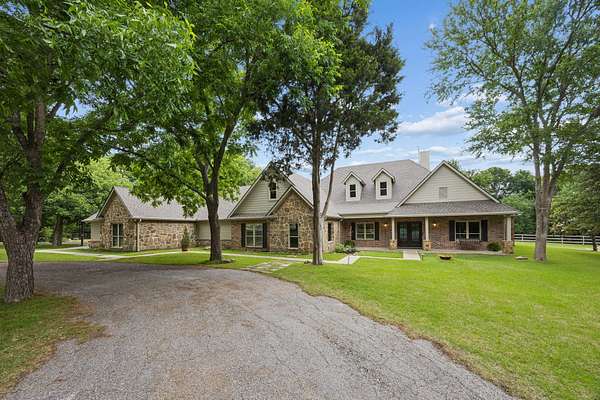 3.9 Acres of Land with Home for Sale in Melissa, Texas