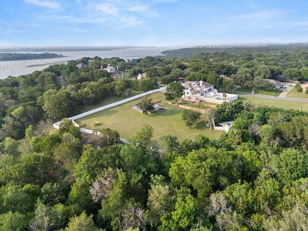 5.49 Acres of Land with Home for Sale in Woodway, Texas