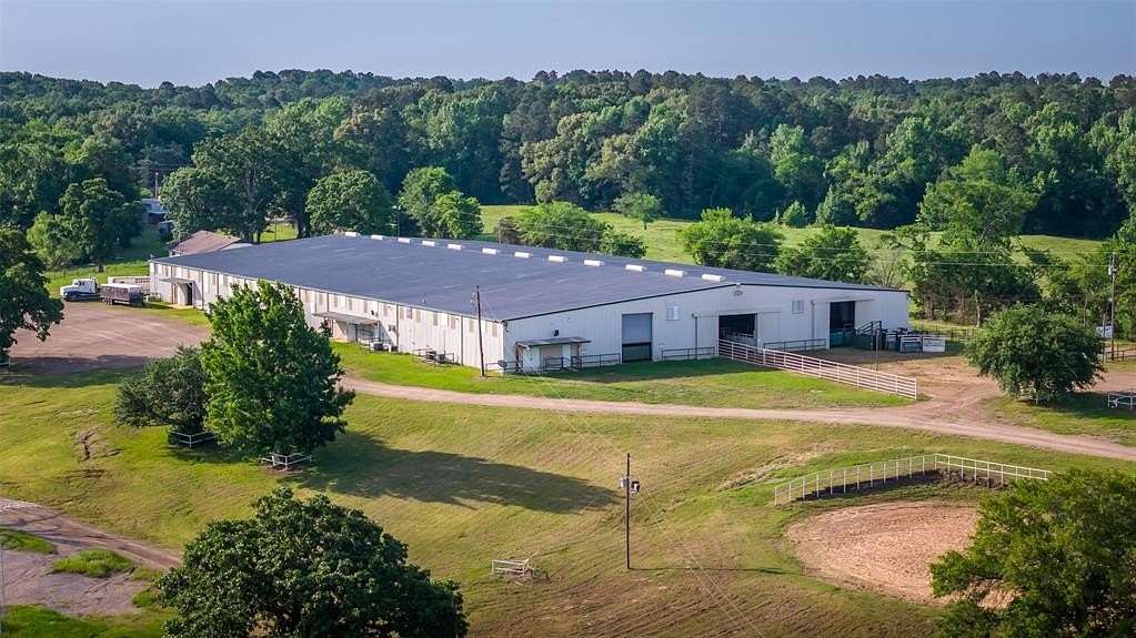 117 Acres of Agricultural Land with Home for Sale in Mount Pleasant, Texas