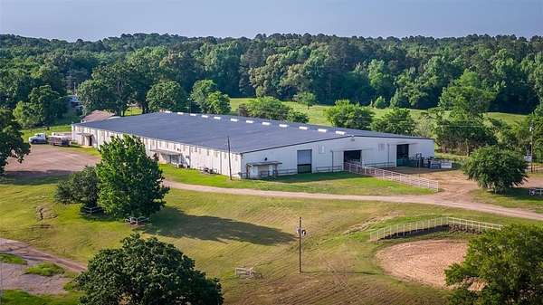 117 Acres of Agricultural Land with Home for Sale in Mount Pleasant, Texas