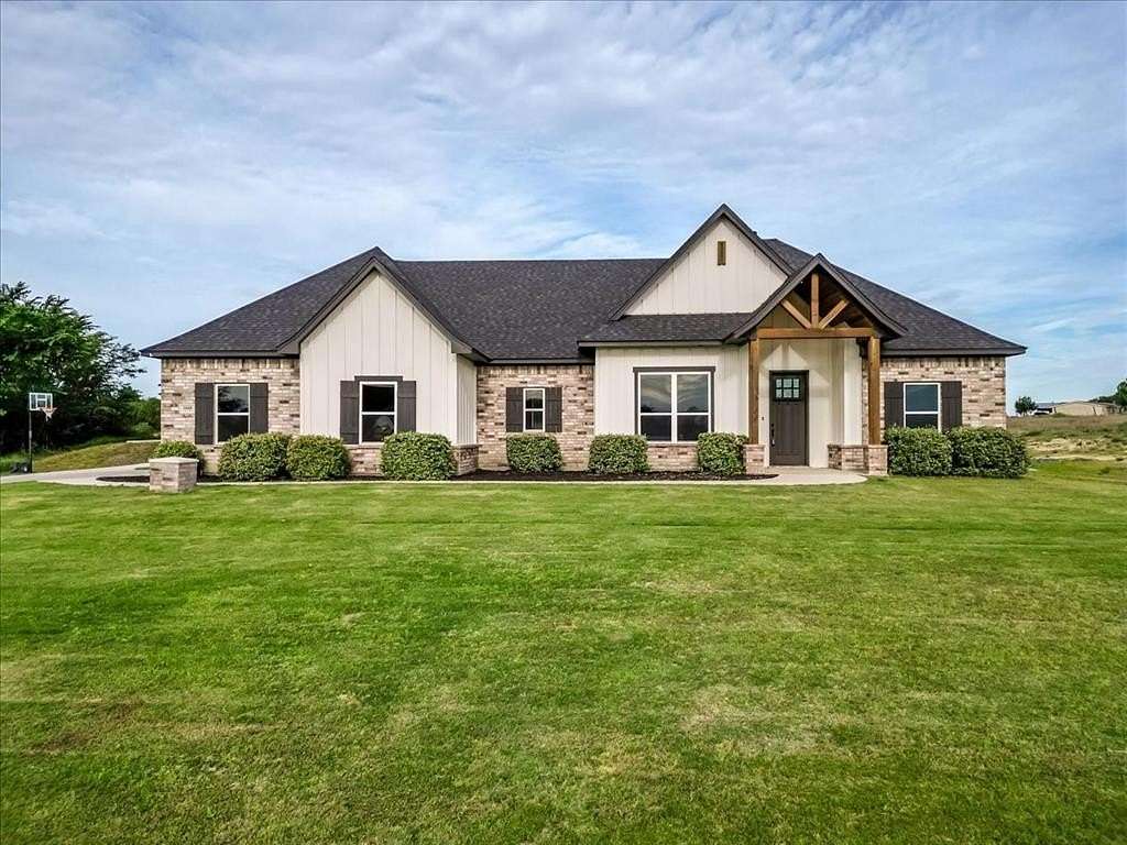2.12 Acres of Land with Home for Sale in Weatherford, Texas
