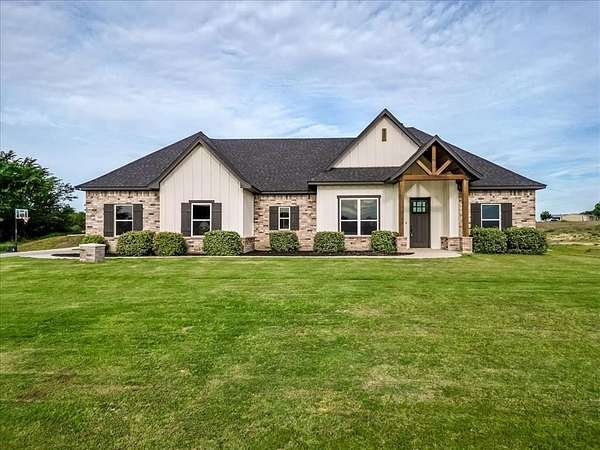 2.12 Acres of Land with Home for Sale in Weatherford, Texas