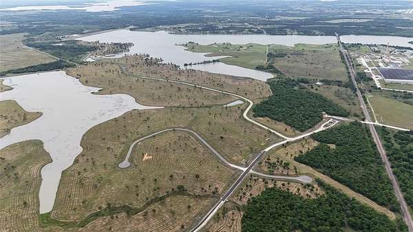 2.29 Acres of Residential Land for Sale in Corsicana, Texas
