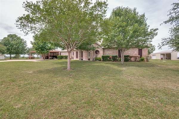 3.53 Acres of Land with Home for Sale in Waxahachie, Texas