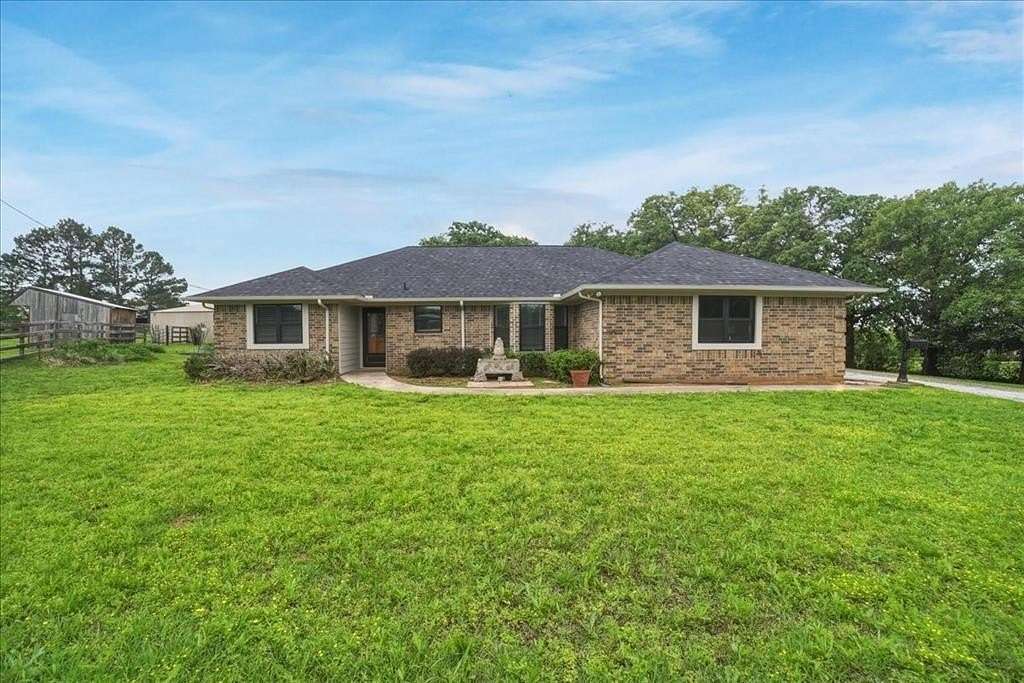 3.33 Acres of Land with Home for Sale in Collinsville, Texas