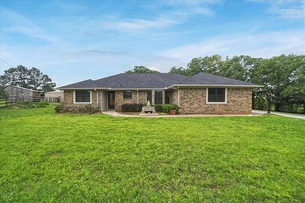 3.33 Acres of Land with Home for Sale in Collinsville, Texas
