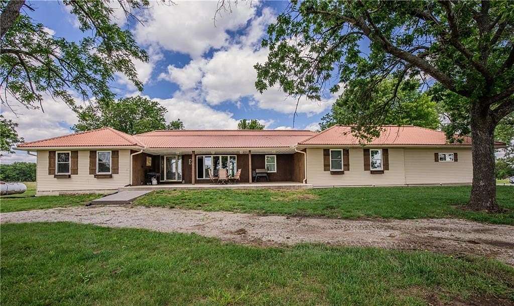 100 Acres of Land with Home for Sale in Mound City, Kansas