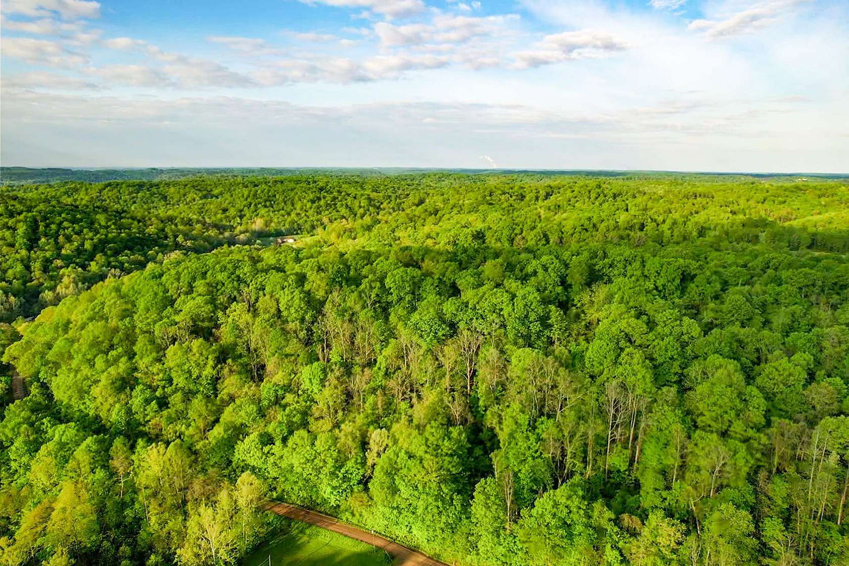 23 Acres of Recreational Land for Sale in Reedsville, Ohio