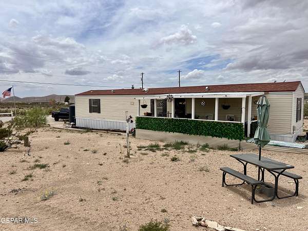 1.6 Acres of Land with Home for Sale in El Paso, Texas