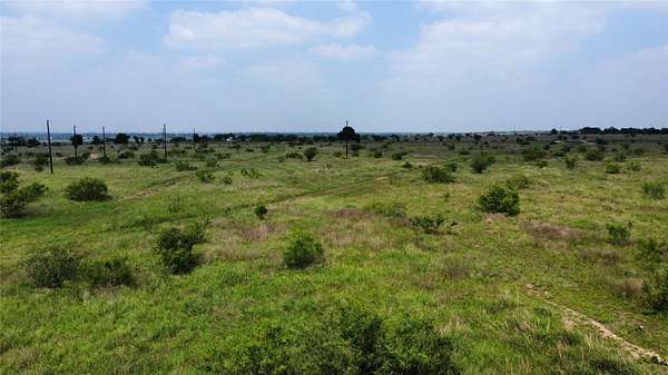 3.65 Acres of Land for Sale in Thrall, Texas