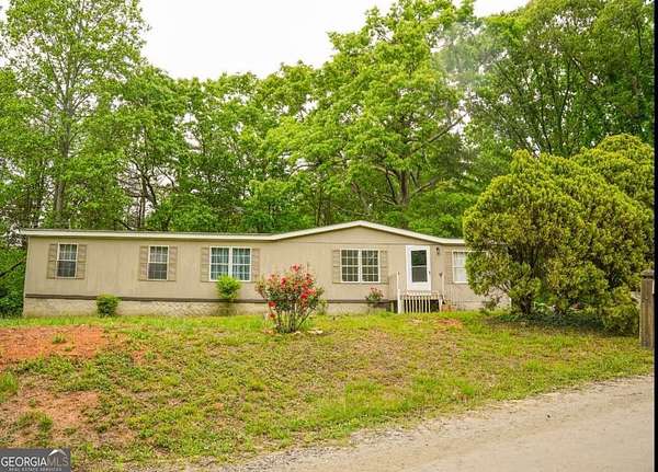 2.62 Acres of Land with Home for Sale in Dawsonville, Georgia