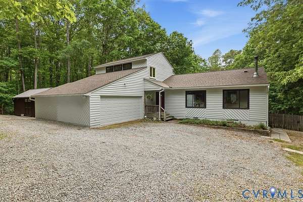 10.2 Acres of Land with Home for Sale in Powhatan, Virginia
