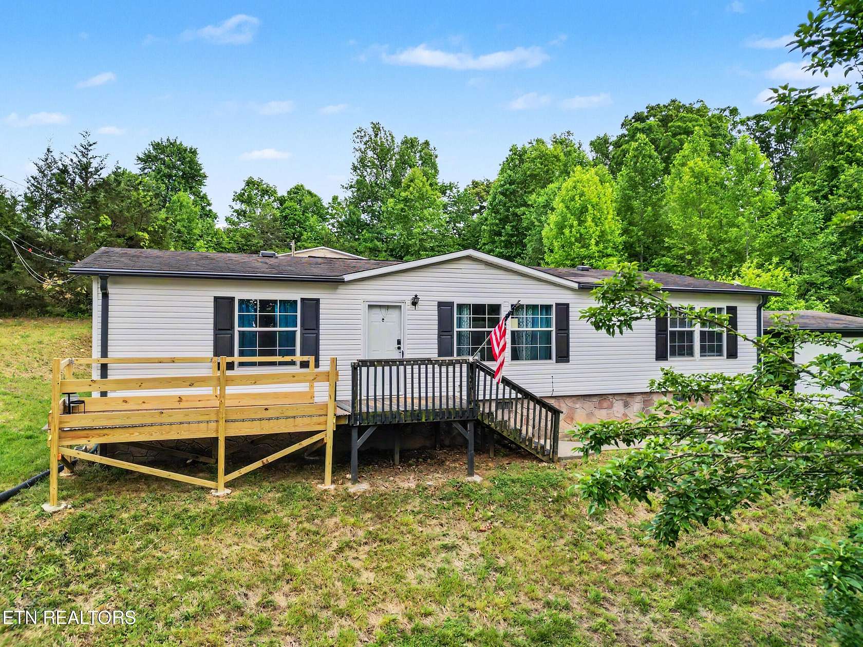 2.28 Acres of Land with Home for Sale in Powell, Tennessee