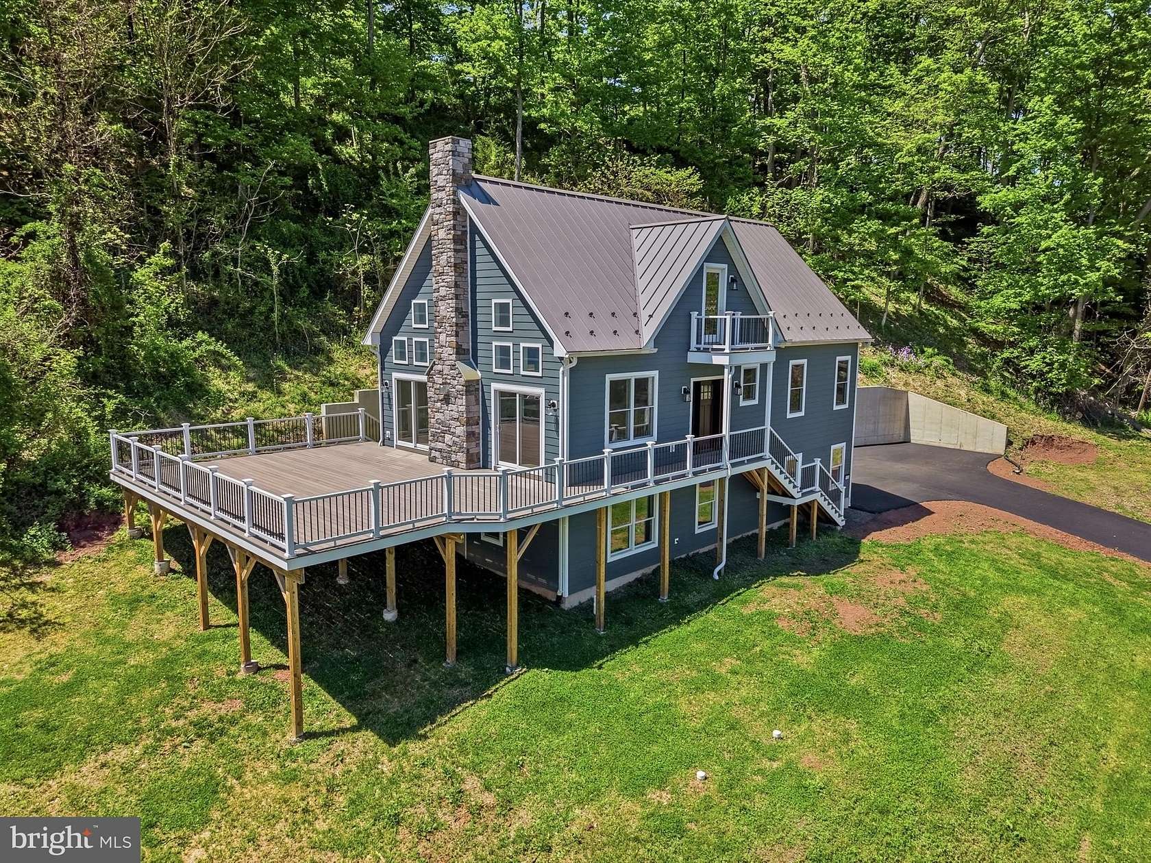1.6 Acres of Land with Home for Sale in Erwinna, Pennsylvania